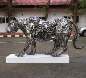 Fearless tiger scrap metal sculpture